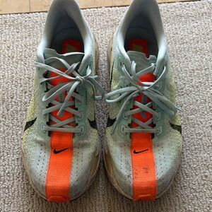 Nike women’s Pegasus turbo size 9.5